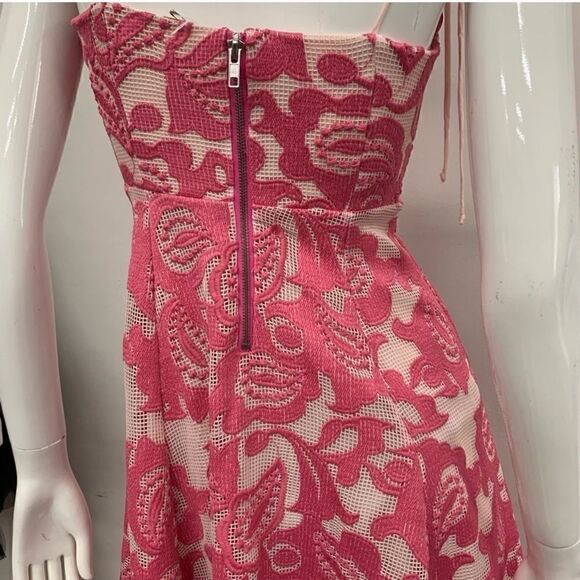 RARE Free People Fully Lined Embroidered Dress Size Small - Picture 2 of 7